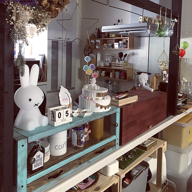 ニトリのハンディファン ショーケースdiy ミッフィーちゃん クレイケーキ Seriaペンキ などのインテリア実例 19 07 05 14 36 41 Roomclip ルームクリップ