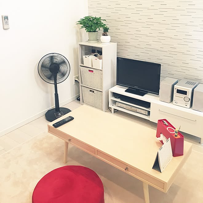 部屋全体/北欧ナチュラル/北欧インテリア/ガジュマルすくすく育ってます ︎/ガジュマル&hellip;などのインテリア実例 20170622