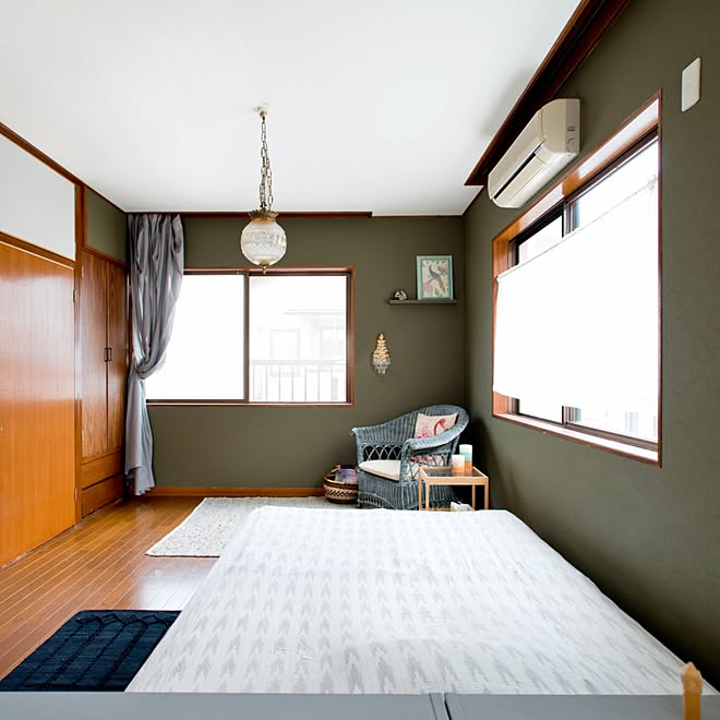 ペイント Roombloom 大人の寝室 オリーブカーキ色のインテリア実例 16 05 02 16 57 51 Roomclip ルームクリップ