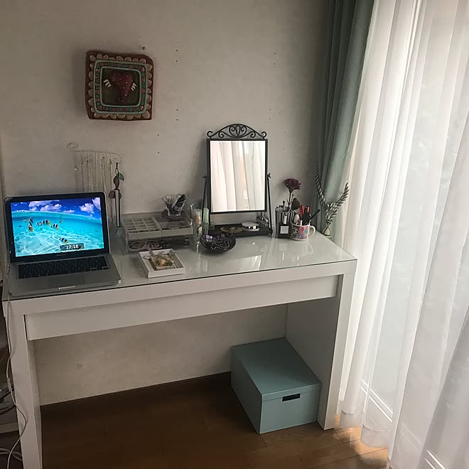 机 ドレッサー兼デスク Malm Ikea ドレッサー などのインテリア実例 17 07 04 23 53 39 Roomclip ルームクリップ