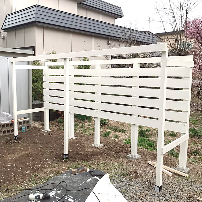 ラティス固定地中杭 コレ Diyしたよ 防腐剤入りのspf材 6フィート Dcmホーマック などのインテリア実例 05 06 17 50 12 Roomclip ルームクリップ