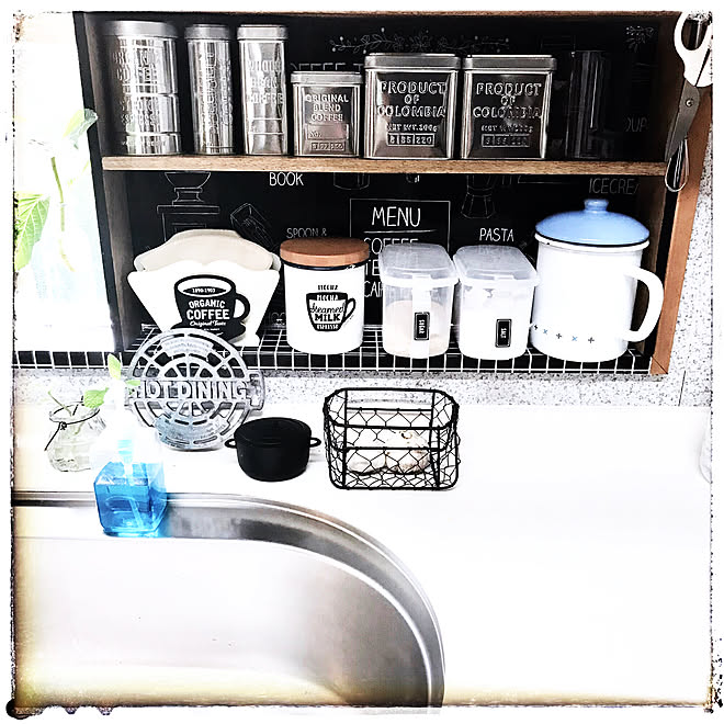 ロゴ缶可愛いです ロゴ缶集めたくなってしまいます セリアのロゴ缶 Coffeeの四角細い缶 Coffeeの太 細丸カン などのインテリア実例 19 06 15 34 32 Roomclip ルームクリップ ロゴ缶可愛いです ロゴ缶集めたくなってしまいます セリアのロゴ缶 Coffeeの四角細い缶 Coffeeの太 細丸カン などのインテリア実例 19 06 15 34 32 Roomclip ルームクリップ
