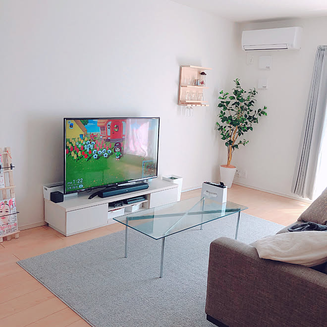 大東建託 グレー ホワイト 同棲カップル あつまれどうぶつの森 ラグ などのインテリア実例 03 28 13 23 35 Roomclip ルームクリップ