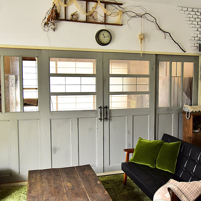 リビング アンティーク風 アイアン取っ手 Treehouse 仕切り襖diy などのインテリア実例 18 01 14 09 32 15 Roomclip ルームクリップ