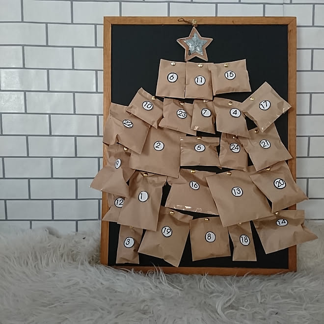 クリスマス アドベントカレンダー アドベントカレンダー手作り コルクボード コルクボードリメイク などのインテリア実例 19 11 29 23 21 40 Roomclip ルームクリップ