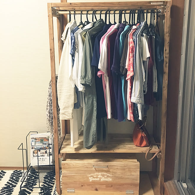 株式会社インテリアオフィスワンの 丈夫なスチール製 新聞ストッカー モニター Roomclip ルームクリップ