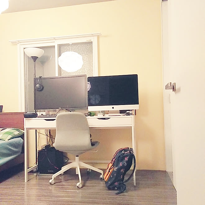ベッド周り 二人暮し ふたりぐらし Ikea Pcデスク周り などのインテリア実例 17 10 05 21 43 28 Roomclip ルームクリップ