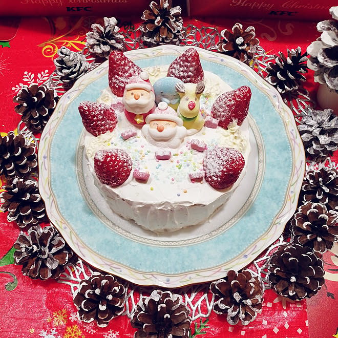 机 クリスマスケーキ クリスマス クリスマスケーキ手作り 子供のいる暮らし などのインテリア実例 21 12 25 00 54 29 Roomclip ルームクリップ