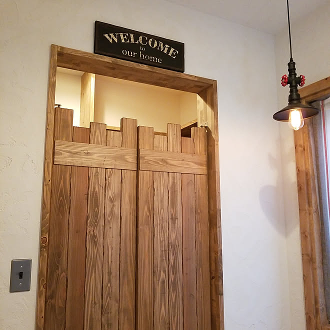 玄関 入り口 玄関収納 アメリカンヴィンテージ アメリカン 男前 などのインテリア実例 18 06 10 18 24 21 Roomclip ルームクリップ