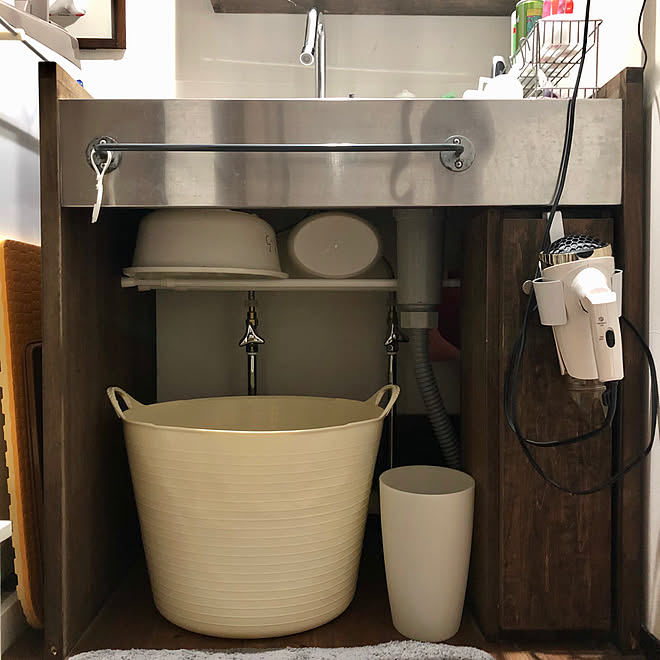 洗濯カゴ タブトラッグス セリア ダイソー 洗面台下収納 などのインテリア実例 06 10 04 38 04 Roomclip ルームクリップ