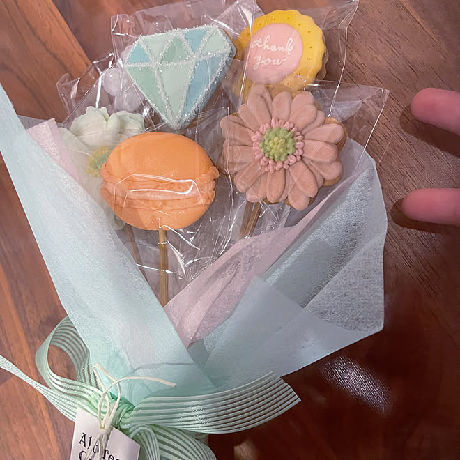 卒業祝い 卒業式の花 卒業おめでとう アイシングクッキーの花束 アイシングクッキー などのインテリア実例 22 03 21 12 57 Roomclip ルームクリップ 卒業祝い 卒業式の花 卒業おめでとう アイシングクッキーの花束 アイシングクッキー などのインテリア実例 22 03 21 12 57 Roomclip ルームクリップ