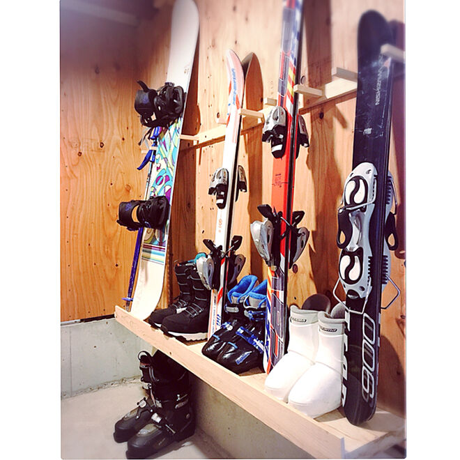 廃材リメイク スノーボード スノーボード収納 スキー用品 スキー板収納 などのインテリア実例 12 11 10 39 Roomclip ルームクリップ