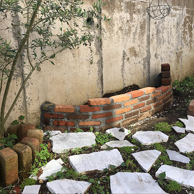 庭造り 花壇ｄｉｙ レンガ Diy ナチュラル などのインテリア実例 05 07 09 30 01 Roomclip ルームクリップ