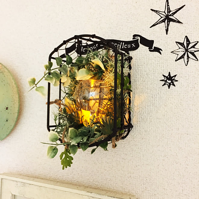 壁 天井 100均リメイク セリア 電球型ledライト セリア ワイヤーバスケット セリア雑貨リメイク などのインテリア実例 18 05 29 21 49 33 Roomclip ルームクリップ