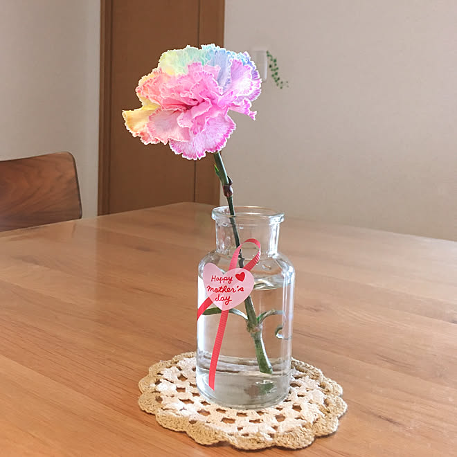 レインボーカーネーション 一輪挿しの花瓶 みなさんとの出会いに感謝 みて頂き有難うございます 北欧雑貨 などのインテリア実例 22 05 10 12 07 18 Roomclip ルームクリップ レインボーカーネーション 一輪挿しの花瓶 みなさんとの出会いに感謝 みて頂き有難うございます 北欧雑貨 などのインテリア実例 22 05 10 12 07 18 Roomclip ルームクリップ
