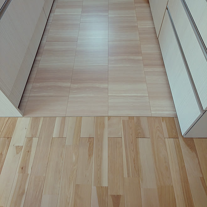 キッチン 新築 無垢材の床 張り分け Lixilキッチンのインテリア実例 07 19 08 11 01 Roomclip ルームクリップ