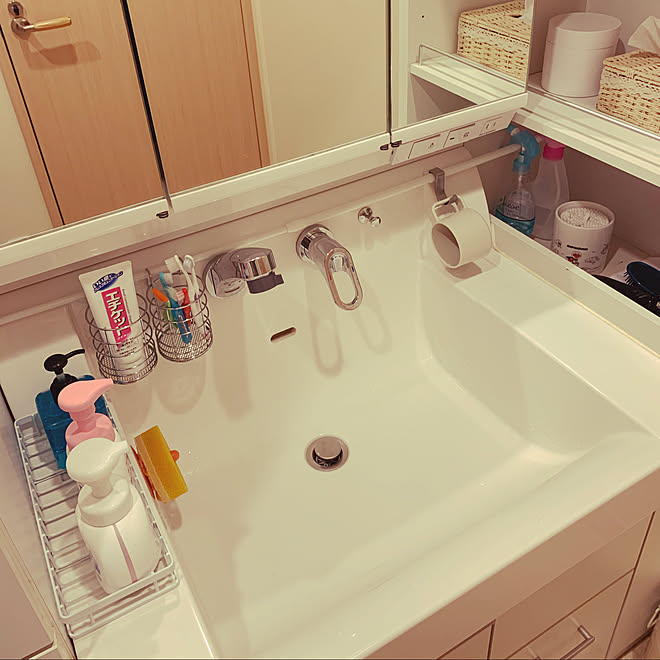 吊るす収納 男三兄弟 子供のいる暮らし 歯ブラシ 突っ張り棒 などのインテリア実例 19 11 08 00 09 35 Roomclip ルームクリップ