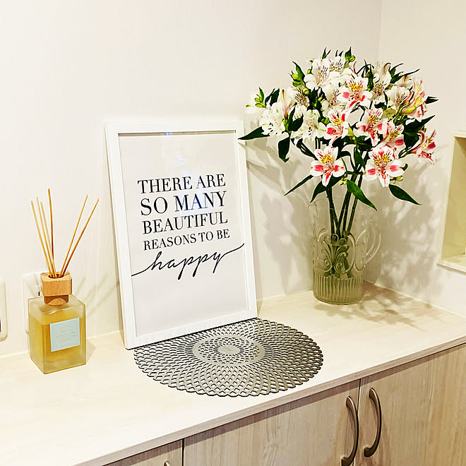 フレグランスディフューザー 花瓶 フラワーベース アートポスター アフタヌーンティーリビング などのインテリア実例 22 04 08 15 44 28 Roomclip ルームクリップ