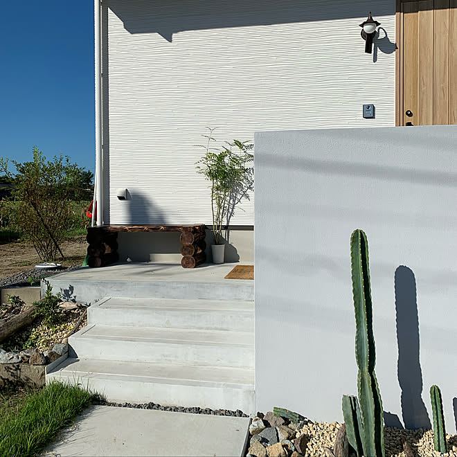 ベンチ シマトネリコ 玄関アプローチ 外構 サボテン などのインテリア実例 19 08 01 23 27 00 Roomclip ルームクリップ ベンチ シマトネリコ 玄関アプローチ 外構 サボテン などのインテリア実例 19 08 01 23 27 00 Roomclip ルームクリップ