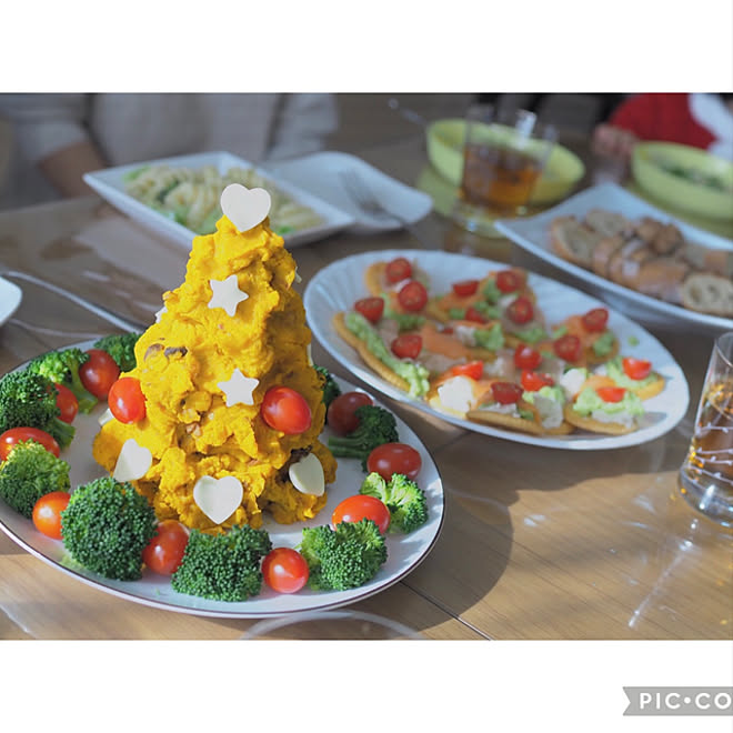 クリスマスパーティー クリスマス会 クリスマス かぼちゃサラダ ポテトサラダツリー などのインテリア実例 21 12 23 18 49 45 Roomclip ルームクリップ
