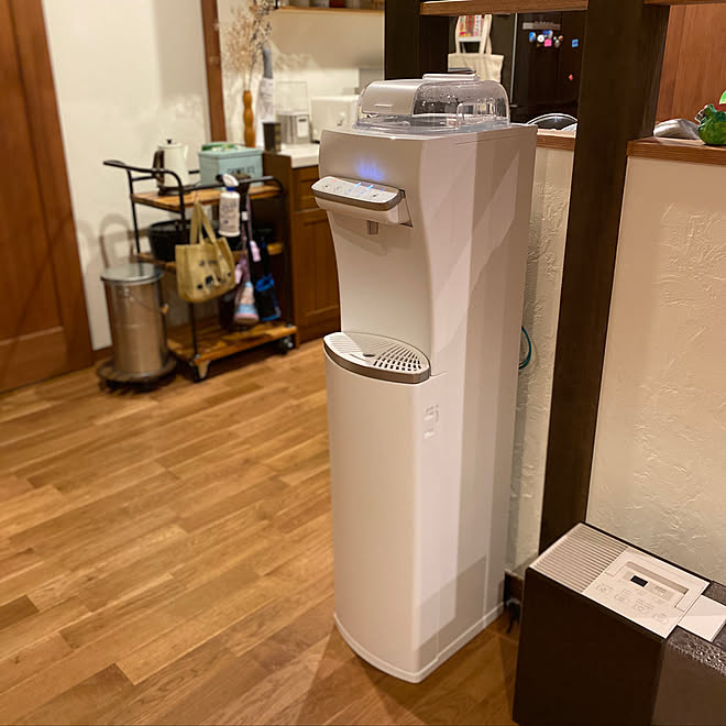 ウォーターサーバーのある暮らし ハミングウォーター ウォーターサーバー キッチンのインテリア実例 03 03 23 37 07 Roomclip ルームクリップ