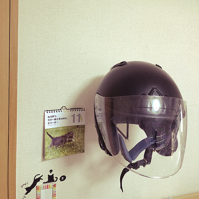 空間利用 壁掛け式 バイクヘルメット ヘルメットホルダー 壁 天井のインテリア実例 19 08 11 18 00 31 Roomclip ルームクリップ