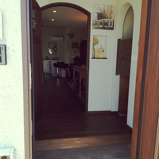 玄関 入り口 玄関からリビング 玄関からダイニング 丸見え状態 アーチ扉のインテリア実例 17 09 09 13 34 41 Roomclip ルームクリップ 玄関 入り口 玄関からリビング 玄関からダイニング 丸見え状態 アーチ扉のインテリア実例 17 09 09 13 34 41 Roomclip ルームクリップ
