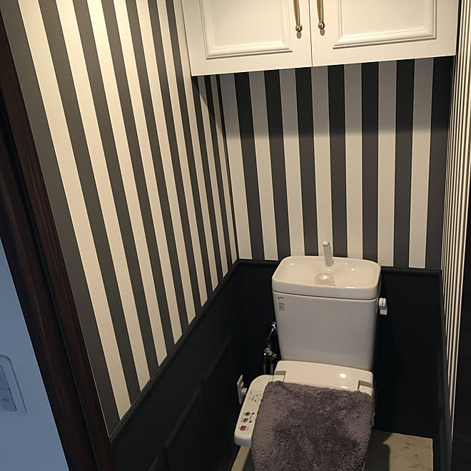 ストライプ 海外風インテリア 海外インテリア トイレ壁紙 トイレdiy などのインテリア実例 11 08 13 22 31 Roomclip ルームクリップ