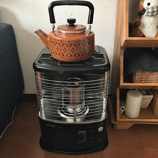 レトロ好き ホーローやかん Ejiry エジリー社 アラジン石油ストーブ などのインテリア実例 12 19 12 00 59 Roomclip ルームクリップ