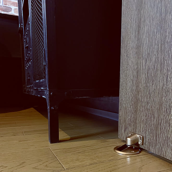 マグネット 真鍮 強風対策 指づめ防止 ドアストッパー などのインテリア実例 09 22 11 10 59 Roomclip ルームクリップ