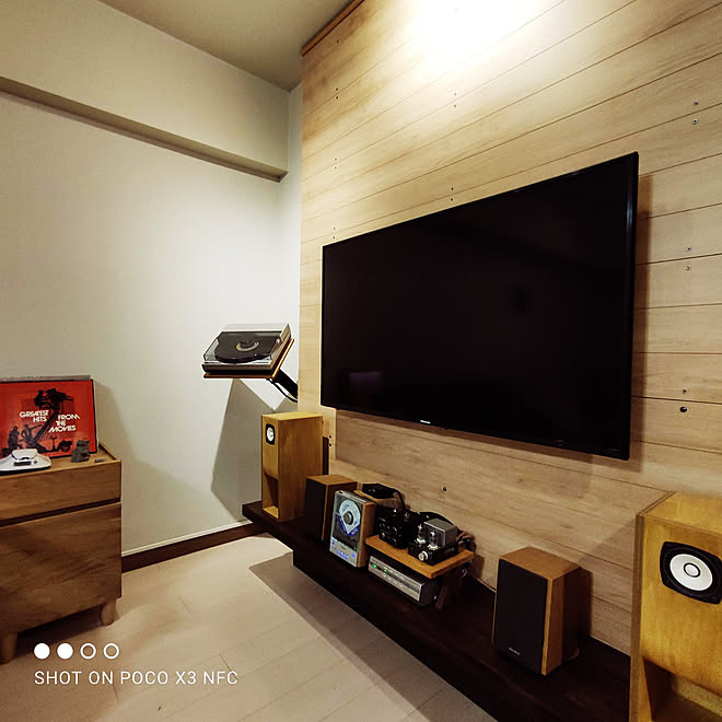 リビング/コレ、DIYしたよ！/FOSTEX/レコードプレーヤースタンド/壁掛けテレビDIY&hellip;などのインテリア実例 202105