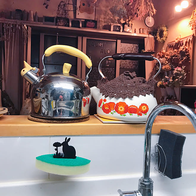 やかん ケトル ダイソー キッチンカウンター スポンジ置き場 ハンドメイド などのインテリア実例 01 25 17 35 28 Roomclip ルームクリップ