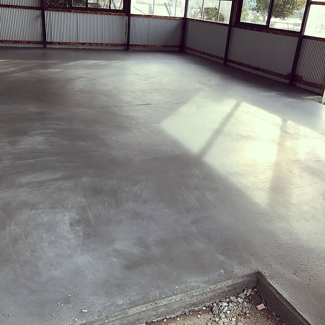 コンクリート床 コンクリート打ちっぱなし 作業小屋 メダカビオトープ プラ舟 などのインテリア実例 21 02 27 09 25 23 Roomclip ルームクリップ コンクリート床 コンクリート打ちっぱなし 作業小屋 メダカビオトープ プラ舟 などのインテリア実例 21 02 27 09 25 23 Roomclip ルームクリップ