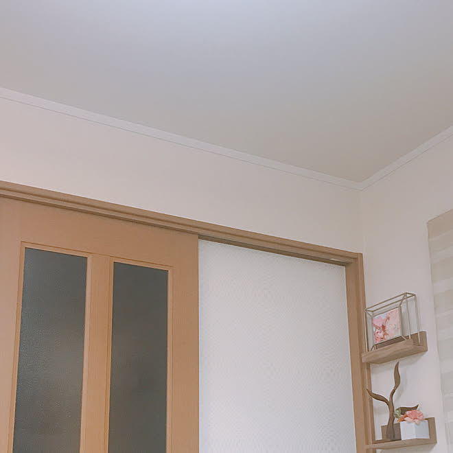 マットホワイト Diy 巾木にマスキングテープ 巾木は白 マスキングテープdiy などのインテリア実例 03 10 16 44 56 Roomclip ルームクリップ