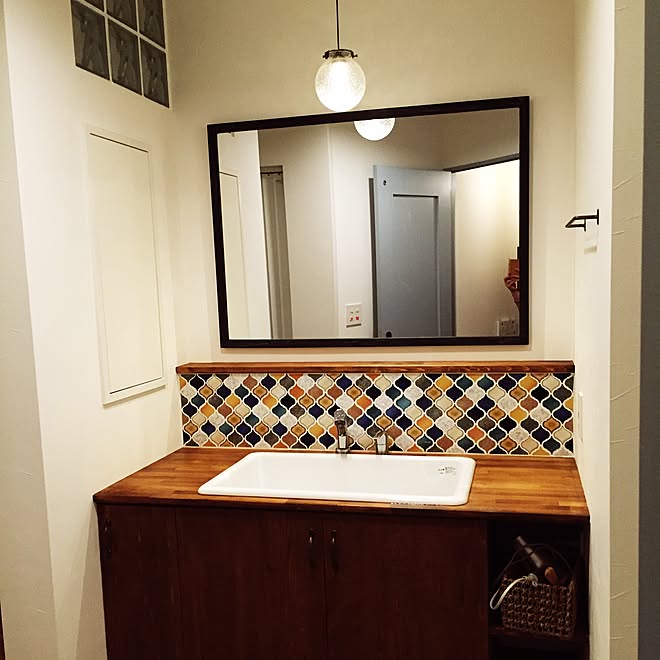 バス トイレ コラベル 造作洗面台 ペンダントライト 名古屋モザイクタイル などのインテリア実例 16 05 28 07 07 17 Roomclip ルームクリップ