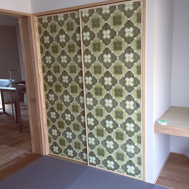 部屋全体 グレー畳 和室のインテリア ヴィンテージ壁紙 昭和レトロ などのインテリア実例 18 03 30 05 54 05 Roomclip ルームクリップ