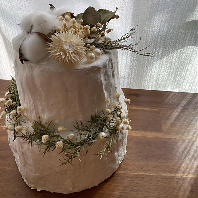 ダイソー クレイケーキ手作り 100均 ドライフラワー 机のインテリア実例 22 03 08 07 03 26 Roomclip ルームクリップ