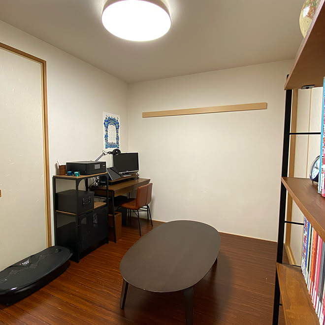 ポスター Ikea シェルフ パソコンデスク こたつテーブル 部屋全体 などのインテリア実例 05 06 10 24 41 Roomclip ルームクリップ