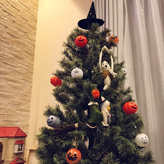 ニトリのカーテン スタディオクリップのツリー ハロウィンオーナメント ハロウィン飾り ハロウィンディスプレイ などのインテリア実例 21 09 17 17 40 Roomclip ルームクリップ ニトリのカーテン スタディオクリップのツリー ハロウィンオーナメント ハロウィン飾り ハロウィンディスプレイ などのインテリア実例 21 09 17 17 40 Roomclip ルームクリップ