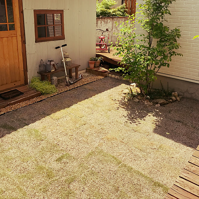 玄関 入り口 ウッドデッキdiy 小屋diy 芝生の庭 ホームセンターグッデイ などのインテリア実例 18 04 27 39 50 Roomclip ルームクリップ