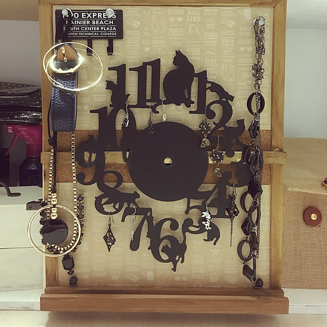 リビング コルクボードアレンジ リメイク ピアス収納 見せる収納 などのインテリア実例 17 08 18 23 12 21 Roomclip ルームクリップ