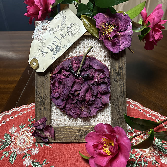 セリア フォトフレーム 椿のドライ 椿の花びら 椿 などのインテリア実例 11 17 45 30 Roomclip ルームクリップ セリア フォトフレーム 椿のドライ 椿の花びら 椿 などのインテリア実例 11 17 45 30 Roomclip ルームクリップ