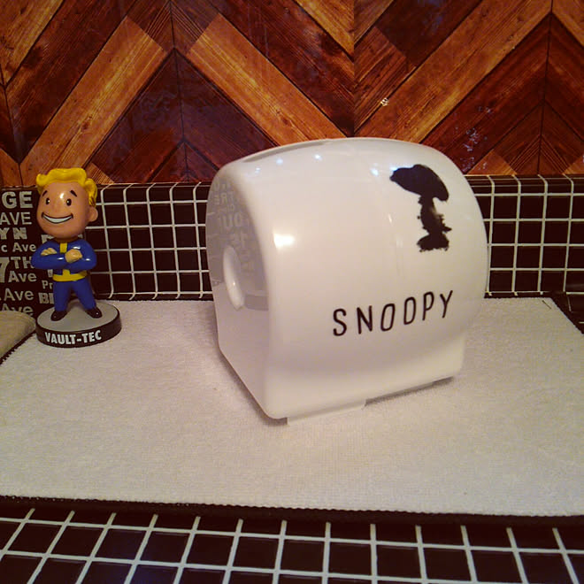 部屋全体 ダイソー 100均 ロールペーパーケース スヌーピーのインテリア実例 18 11 21 11 41 56 Roomclip ルームクリップ