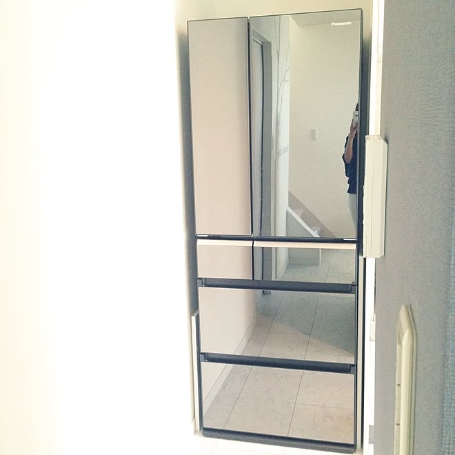 ミラータイプ ミラー冷蔵庫 パナソニック冷蔵庫 冷蔵庫 キッチン などのインテリア実例 16 08 28 12 48 06 Roomclip ルームクリップ