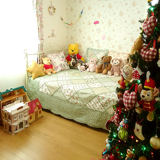 女の子の部屋 自分でお掃除 子供部屋 カントリー 花柄が好き などのインテリア実例 18 12 27 13 08 56 Roomclip ルームクリップ