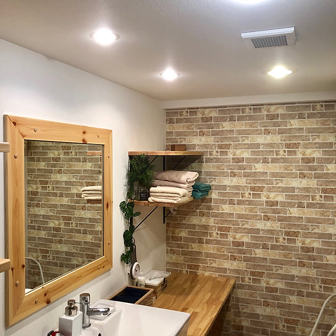 マンションリノベーション レンガ調クロス 洗面所 脱衣所 ドレッシングルーム などのインテリア実例 19 04 09 21 18 33 Roomclip ルームクリップ マンションリノベーション レンガ調クロス 洗面所 脱衣所 ドレッシングルーム などのインテリア実例 19 04 09 21 18 33 Roomclip ルームクリップ