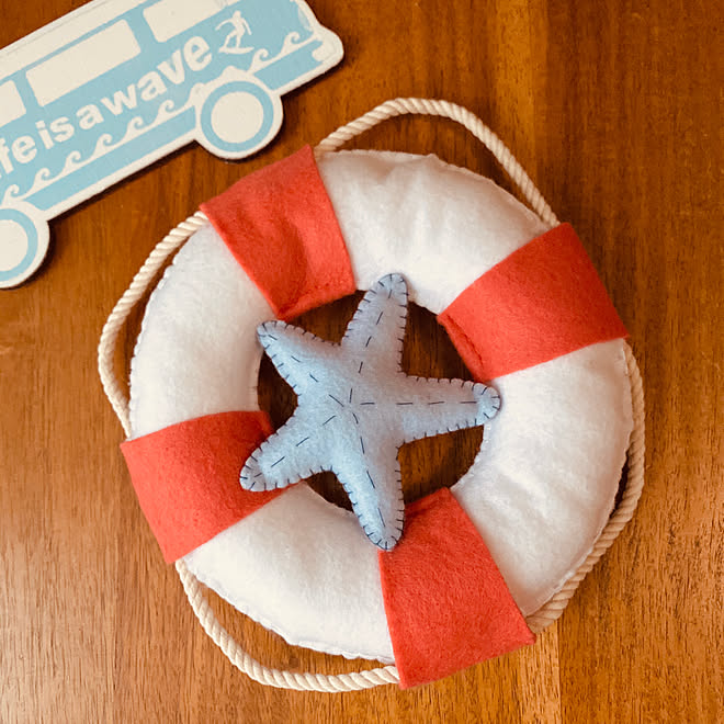 浮き輪 季節感無視 フェルト マリンテイスト ハンドメイド などのインテリア実例 19 11 22 15 06 02 Roomclip ルームクリップ