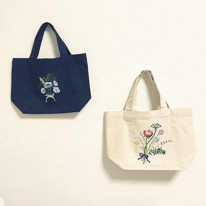 トートバッグ 手刺繍 刺繍 ハンドメイド セリア などのインテリア実例 2019 04 22 01 37 01 Roomclip ルームクリップ