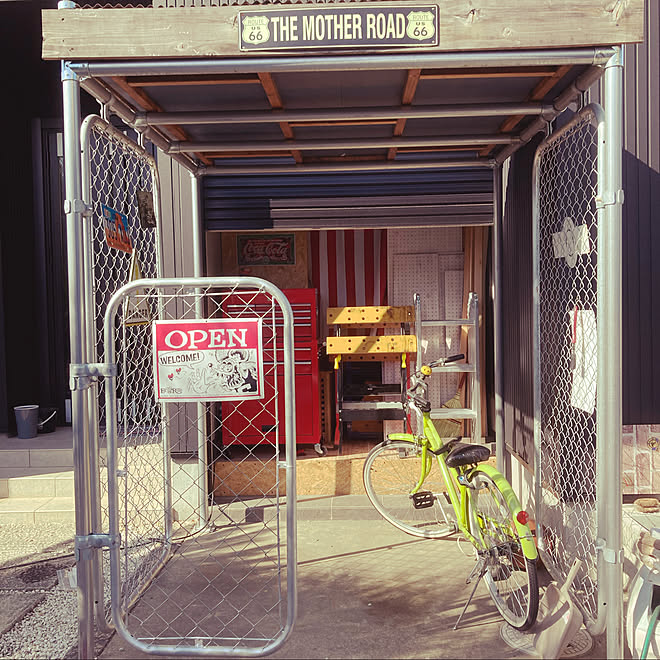 アメリカン カフェ 壁 自転車