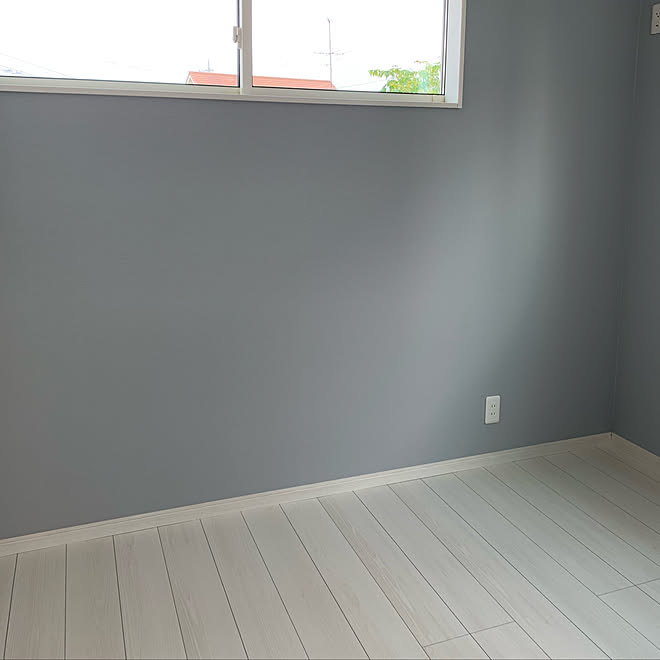 子供部屋 白い床 ブルーグレーの壁 サンゲツ サンゲツクロス などのインテリア実例 19 06 23 11 09 59 Roomclip ルームクリップ